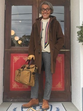 С чем носить трикотажный жилет с принтом мужчине