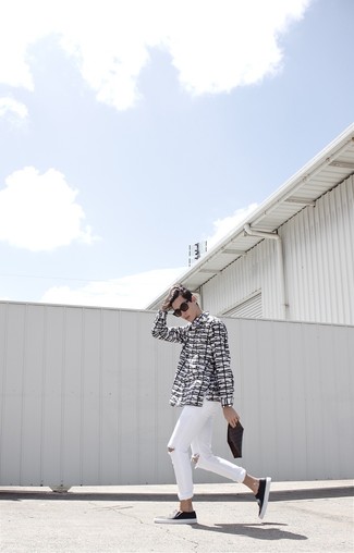 С чем носить мужской клатч с принтом мужчине