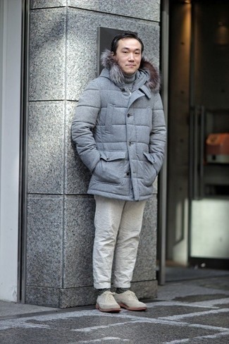 Как носить пуховик с топсайдерами