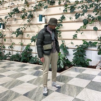 Как носить куртку-пуховик с кроссовками мужчине