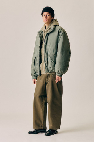 Как носить куртку-пуховик с худи мужчине