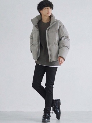 Как носить куртку-пуховик с джинсами мужчине