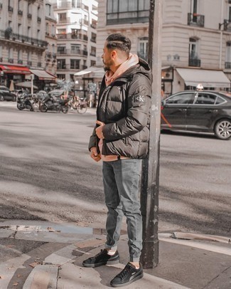 Как носить куртку-пуховик с джинсами мужчине