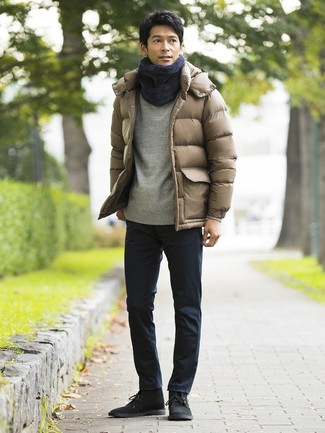 Как носить куртку-пуховик с свитшотем мужчине