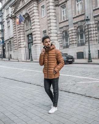 Как носить куртку-пуховик с водолазкой мужчине