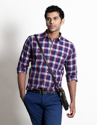 С чем носить пурпурную рубашку с длинным рукавом в клетку мужчине