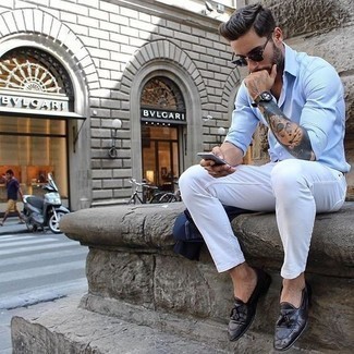 С чем носить пурпурные лоферы мужчине