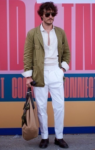 С чем носить пурпурные лоферы мужчине