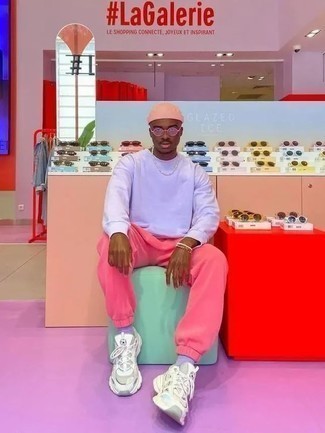 С чем носить пурпурные носки мужчине