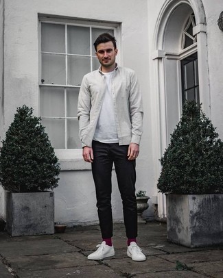 С чем носить пурпурные носки мужчине