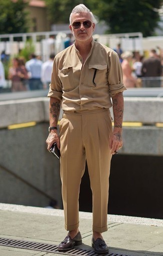 С чем носить пурпурные лоферы с кисточками