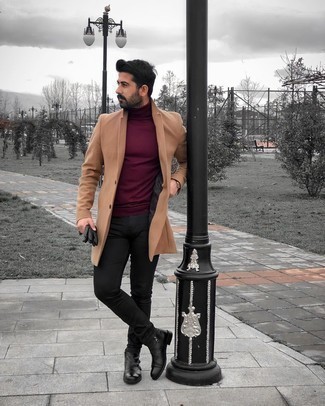 Какие ботинки челси носить с пурпурной водолазкой мужчине