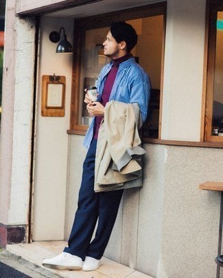 Какие низкие кеды носить с пурпурной водолазкой мужчине