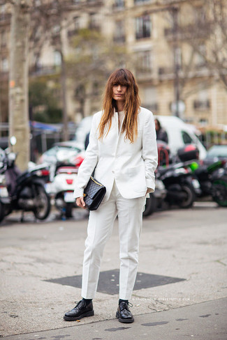 С чем носить кожаный стеганый клатч