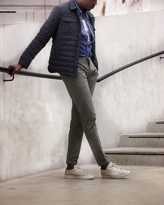 С чем носить нейлоновую стеганую куртку-рубашку мужчине