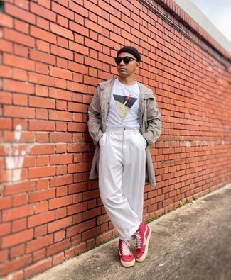 Как носить дождевик с высокими кедами мужчине