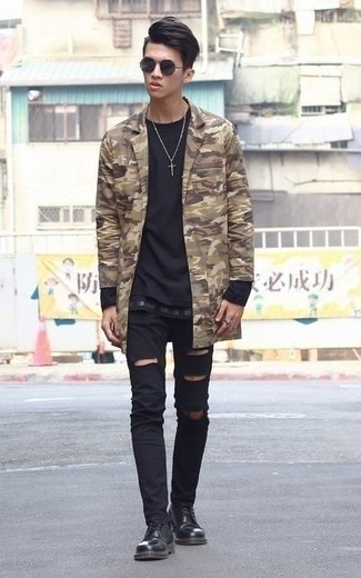 Как носить дождевик с футболкой с длинным рукавом мужчине