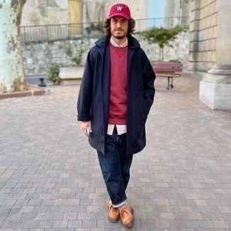 С чем носить красно-черную бейсболку мужчине