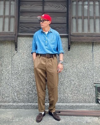 С чем носить красно-черную бейсболку мужчине