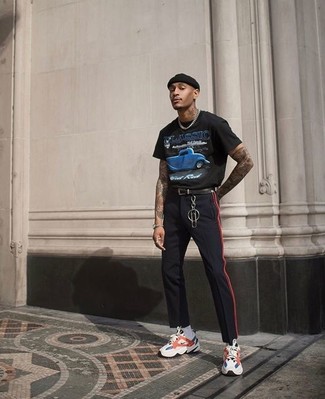 С чем носить красно-черные брюки чинос