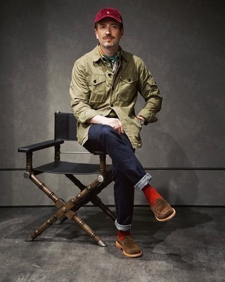 С чем носить красно-черные носки мужчине