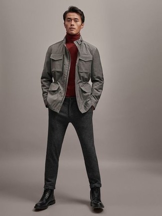 С чем носить красно-черную водолазку мужчине