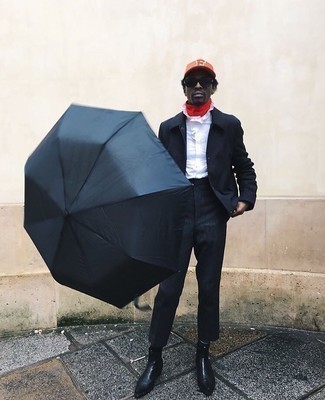 С чем носить красно-черную водолазку мужчине