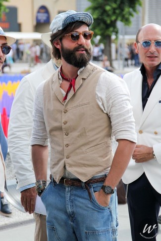 С чем носить красно-темно-синюю бандану мужчине