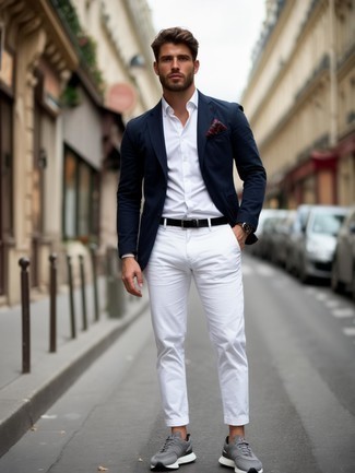 С чем носить красно-темно-синий нагрудный платок