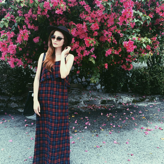 С чем носить красно-белое платье-макси