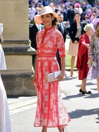 С чем носить красно-белое платье-макси