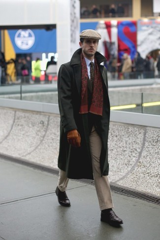 С чем носить красно-белый шарф мужчине