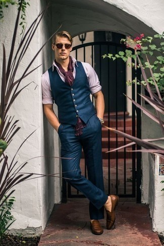 С чем носить красно-белый шарф мужчине