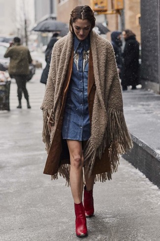 С чем носить красные ботильоны