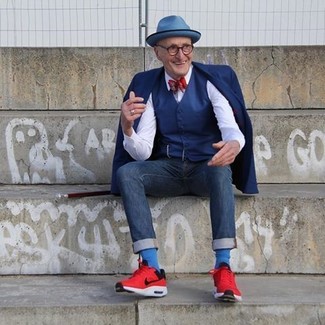 Какие пиджаки носить с красными кроссовками мужчине