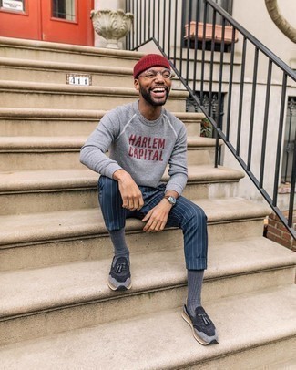 С чем носить красную шапку мужчине