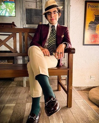 Какие брюки чинос носить с красным пиджаком