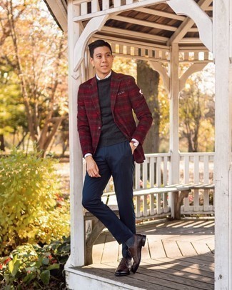 Какие брюки чинос носить с красным пиджаком