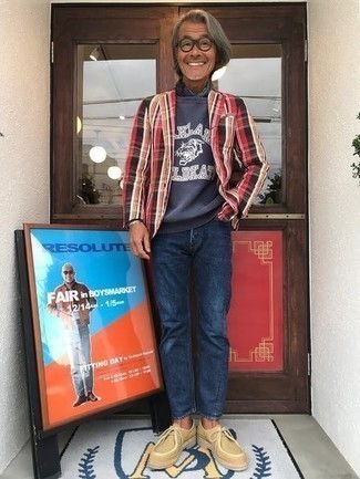 Какие ботинки дезерты носить с красным пиджаком