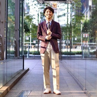 Какие классические брюки носить с красным пиджаком мужчине