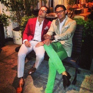 Какие классические рубашки носить с красным пиджаком мужчине