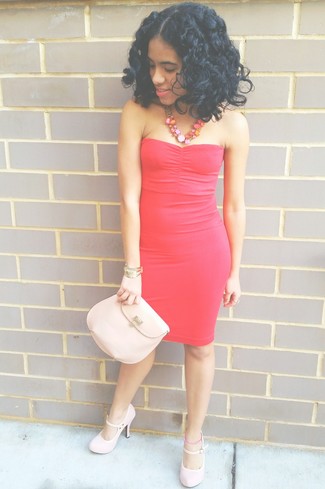 Какие туфли носить с красным облегающим платьем