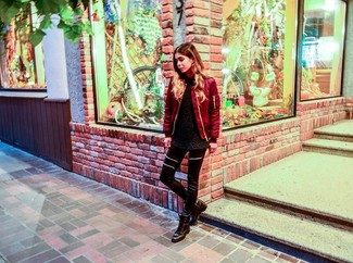 С чем носить красный бомбер женщине