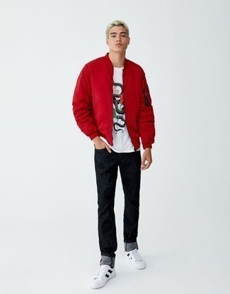 С чем носить красный бомбер мужчине