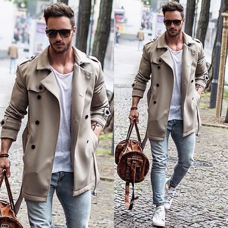 С чем носить красный браслет мужчине