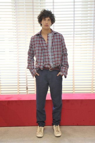 С чем носить красный ремень из плотной ткани мужчине