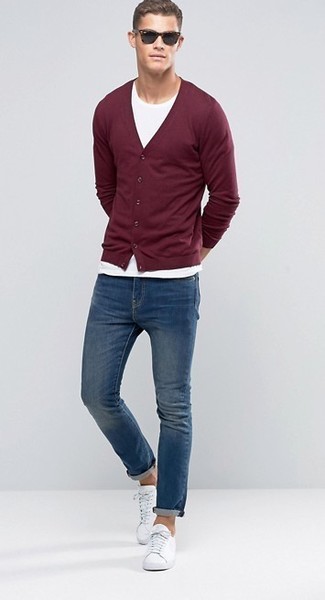 Как носить красный кардиган с синими джинсами мужчине