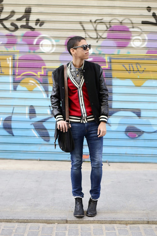 Какие ботинки челси носить с красным кардиганом мужчине