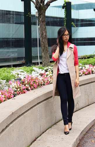 Какие туфли носить с красным кардиганом