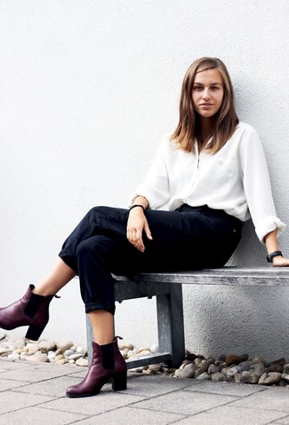 С чем носить красные ботинки челси женщине